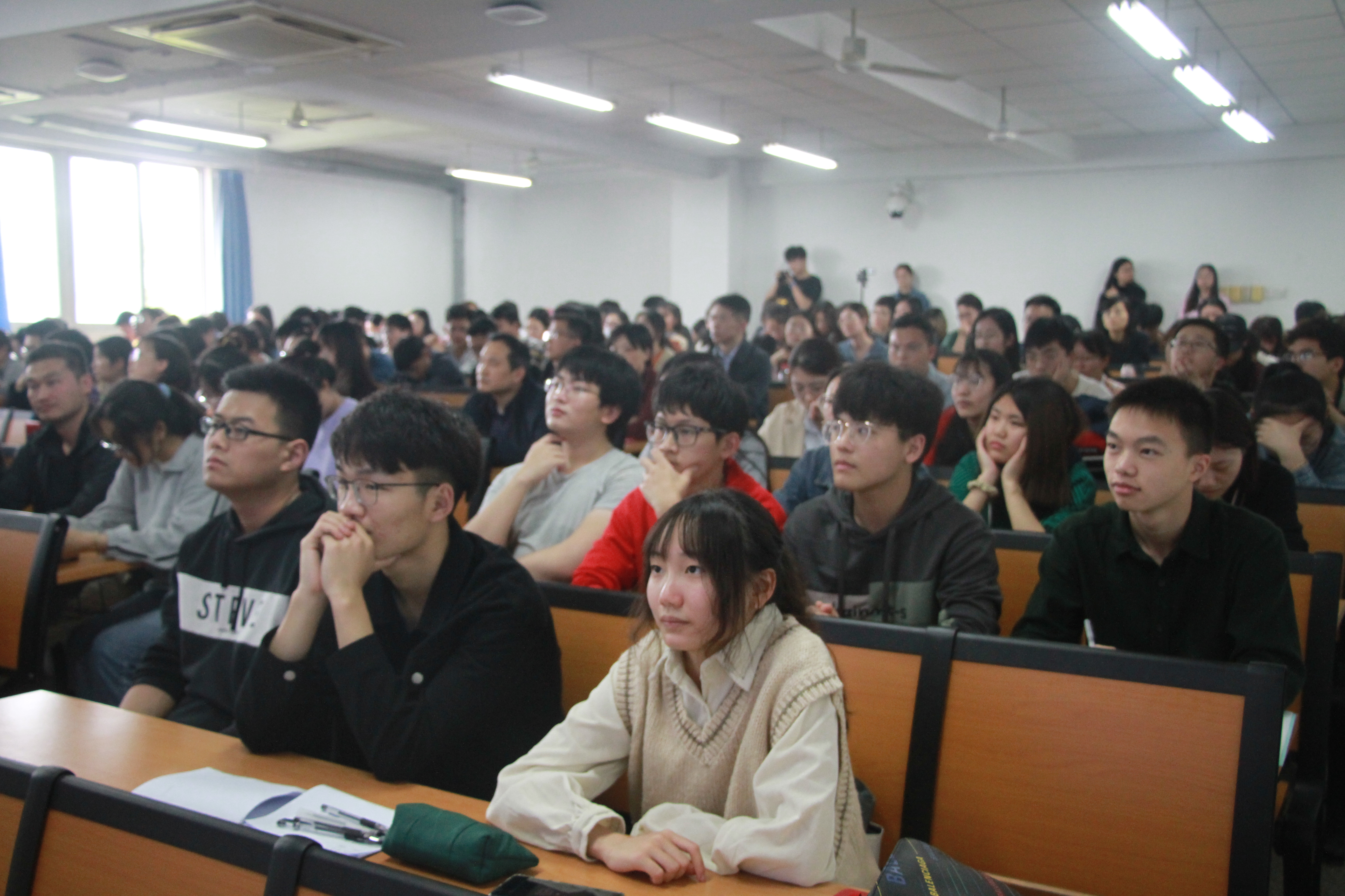 210425042355e5c.jpg 210425042355e5c.jpg